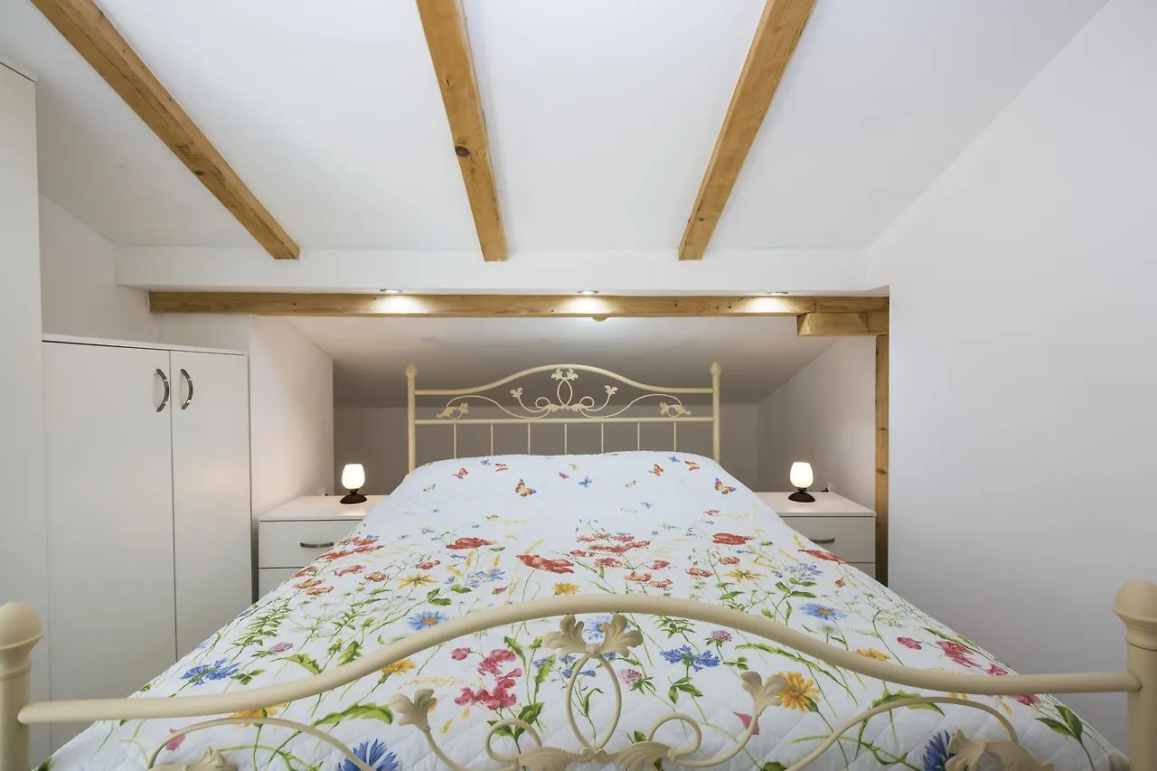 Apartment La Casetta Di Nonna Lea Mali Losinj Croatia