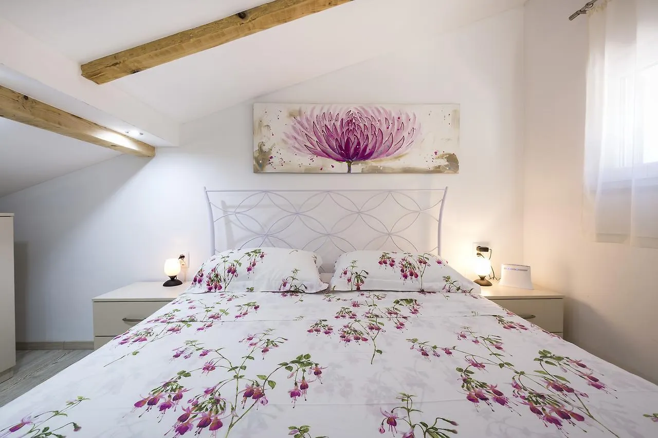 Apartment La Casetta Di Nonna Lea Mali Losinj
